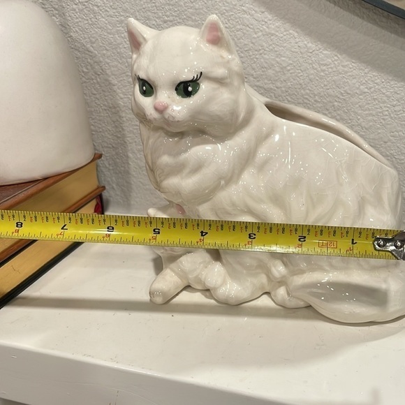 Vintage White Persian Cat Planter | Mother & Kitten Ceramic Planter | 8” - Picture 6 of 7